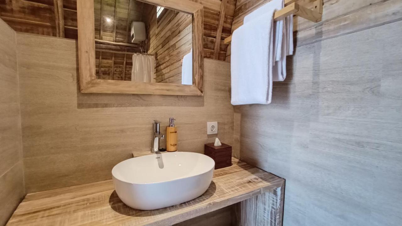 Tanhana Villa Canggu Exteriör bild